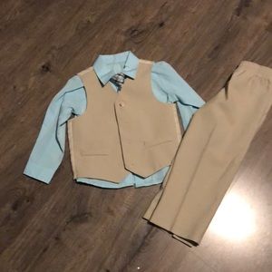 Matching shirt/pants/vest/tie